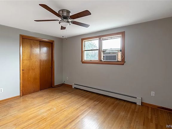 3rd image of 215 Crandon Blvd #A
