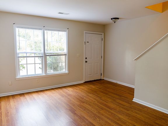5th image of 34 Crosscreek Dr