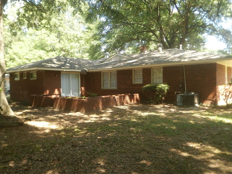 2nd image of 4875 Dianne Dr