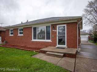 19085 Lister Ave, Eastpointe, MI 48021