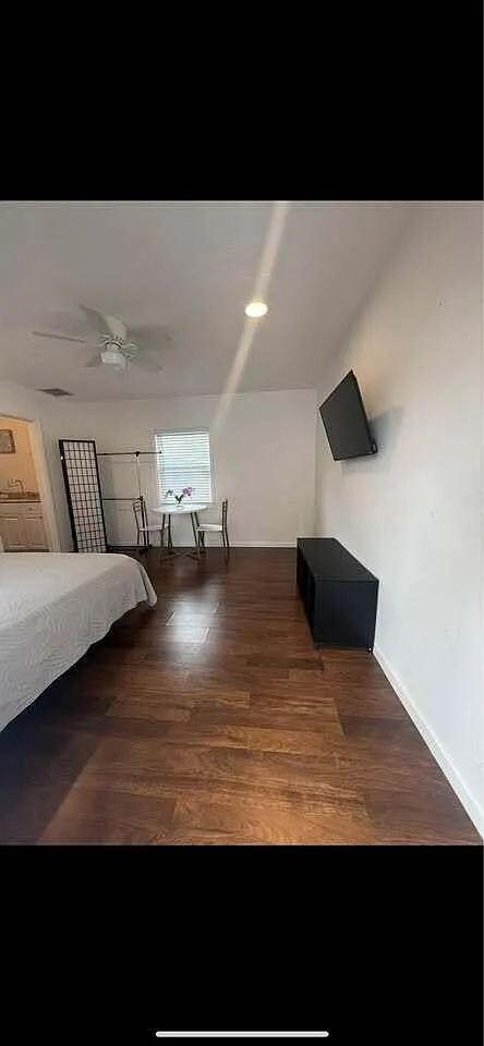 1 bed, 1.0 bath, 500 sqft, $1,500 — Photo 2
