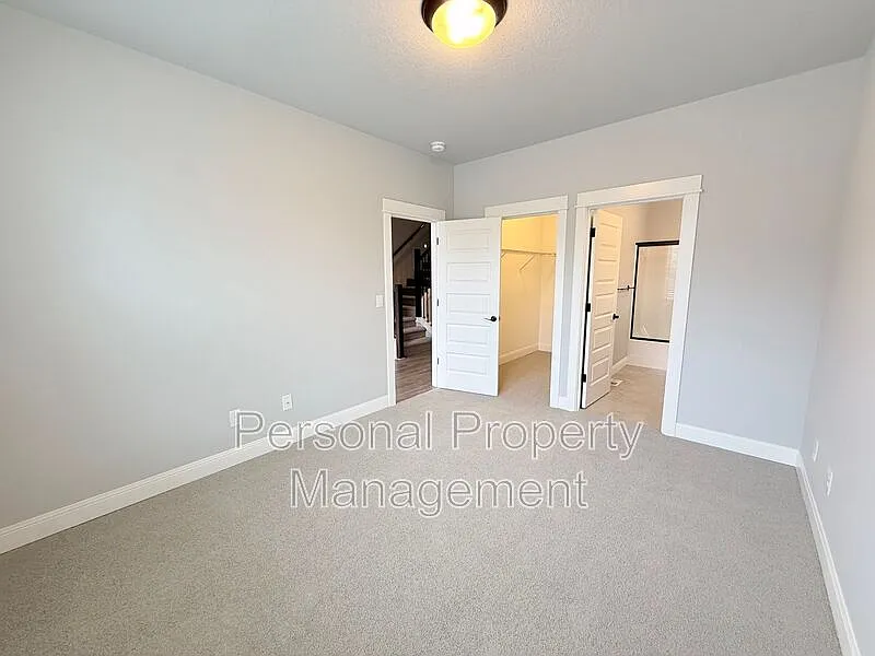4 bed, 3.5 bath, 2986 sqft, $3,295 — Photo 4