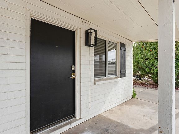 4th image of 623 S Country Club Dr APT 3