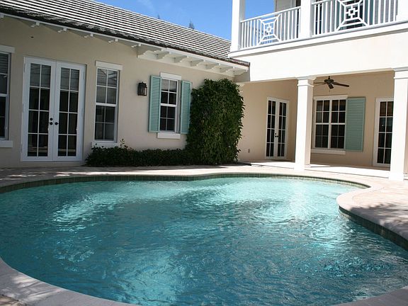 3rd image of 413 S Palm Island Cir