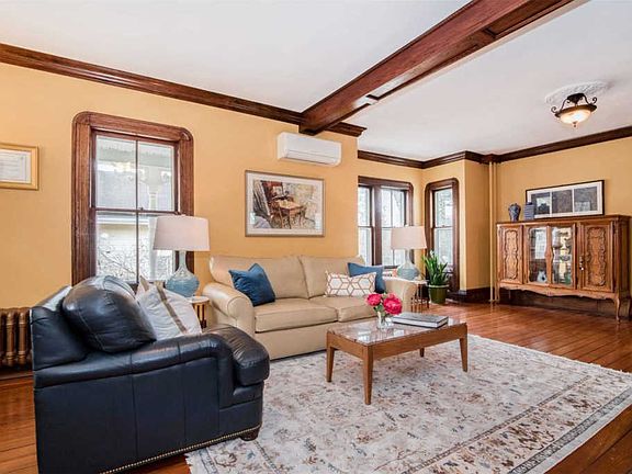 3rd image of 403 Myrtle Ave