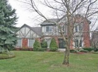 1709 Jason Cir, Rochester Hills, MI 48306