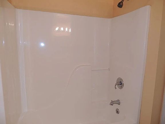 4th image of 29 Hillcrest Dr Unit 14