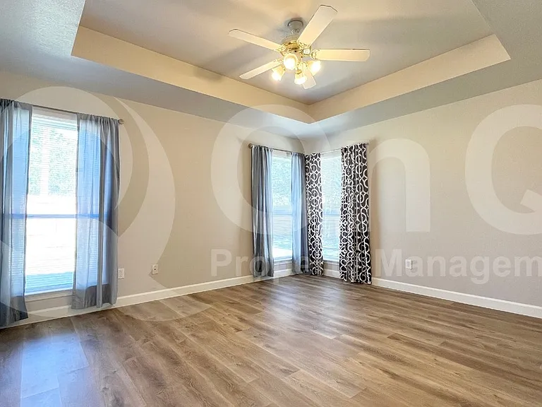 5509 Cypress Dr — Photo 13