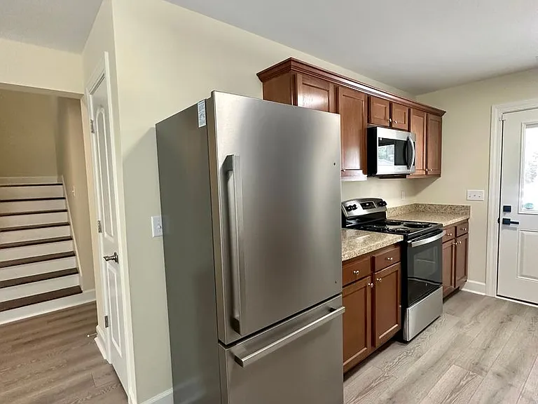 522 Addison Ave — Photo 10