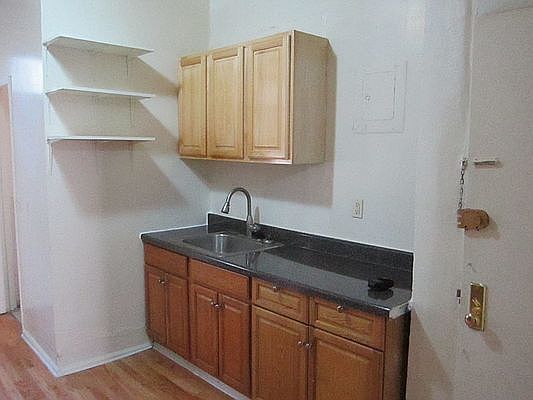 5th image of 2302 Atlantic Ave #1A