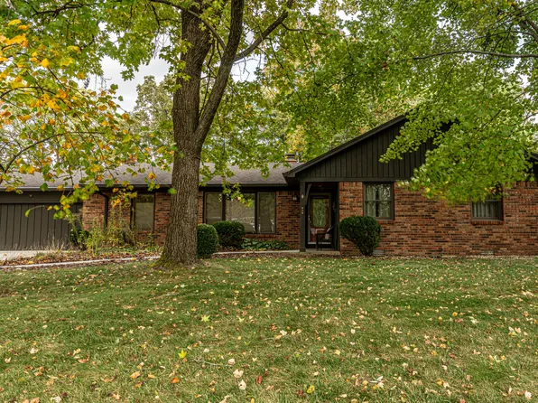 35 Robinwood Dr, Brownsburg, IN 46112