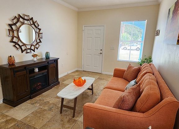 5th image of 113 Kenwood Ave #113