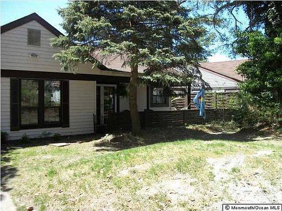 2nd image of 516 Cheshire Court #A
