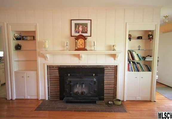 3rd image of 311 Woodland Pl NW