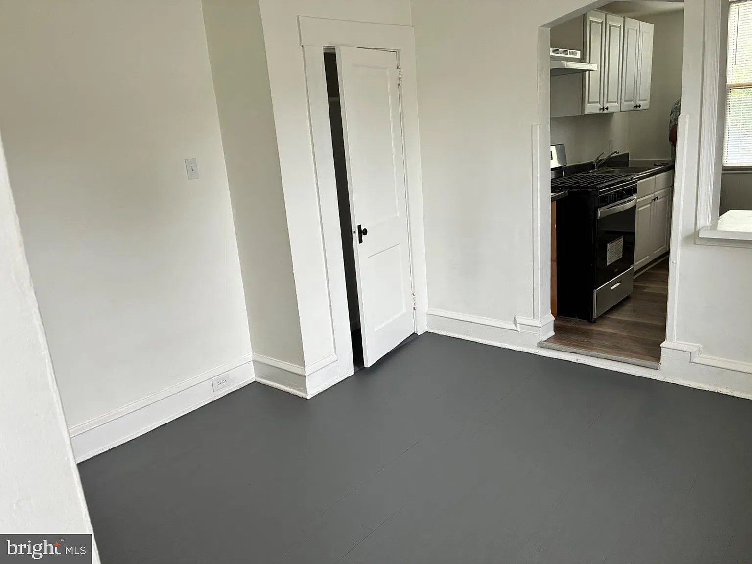 1 bed, 1.0 bath, 2262 sqft, $950 — Photo 3