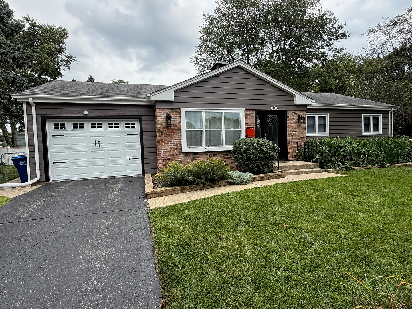 3 bed, 1092 sqft, $2,900 — Photo 2