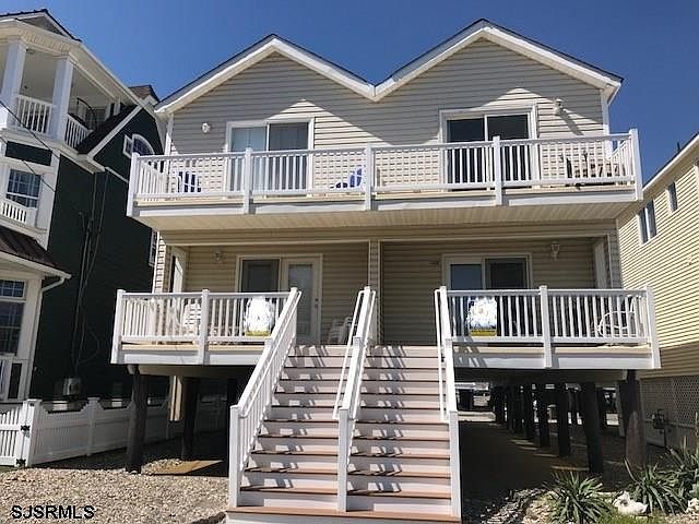 1st image of 908 Brighton Pl APT 908