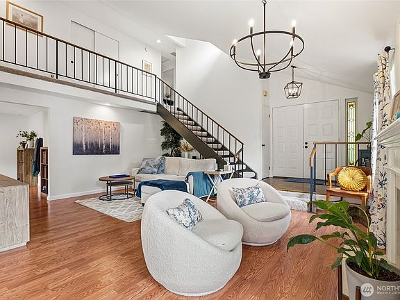 4th image of 16125 SE 33rd Circle
