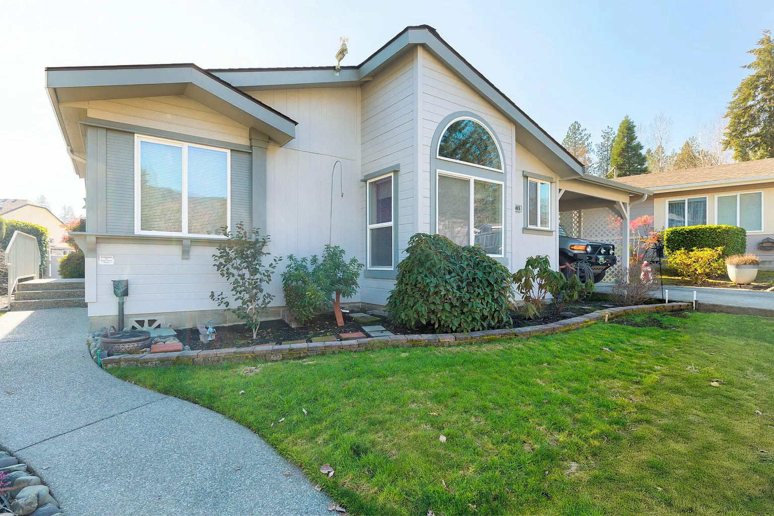 105 NW Wrightwood Cir photo 1