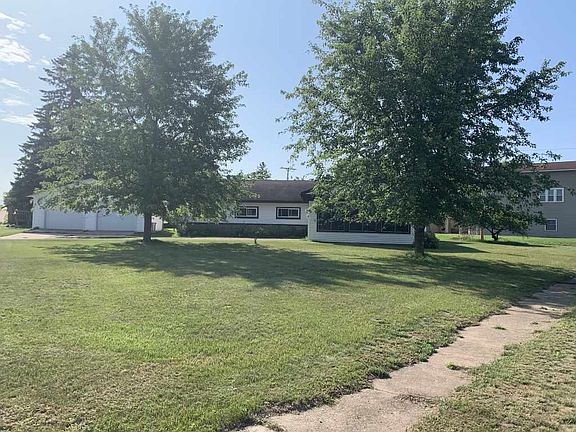4th image of 701 Railroad Ave