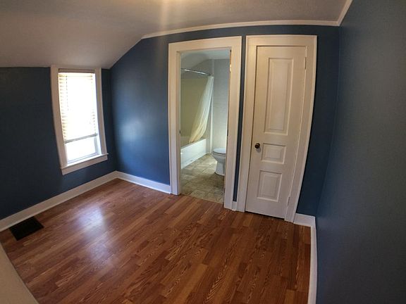 5th image of 18 Ann St NE