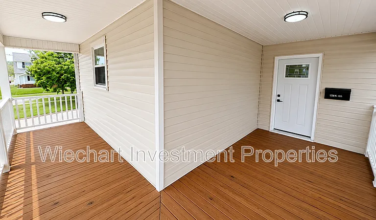 1230 W Wayne St — Photo 11