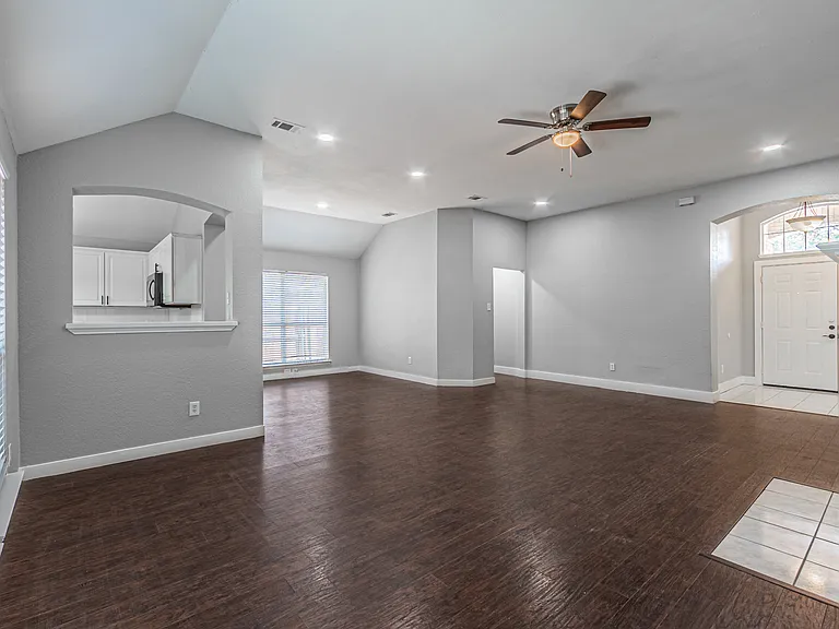 7624 Vista Creek Ln — Photo 15