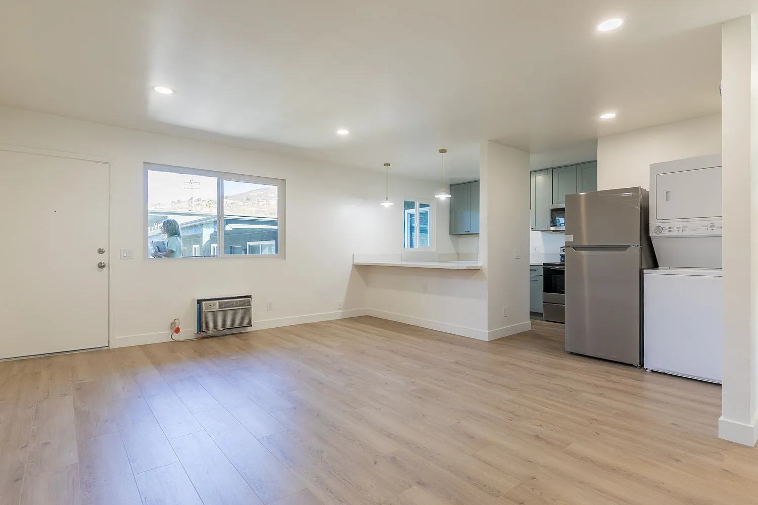 9258 Birch St — Photo 1