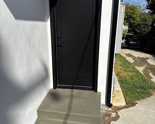 2nd image of 3113 Mountain View Ave