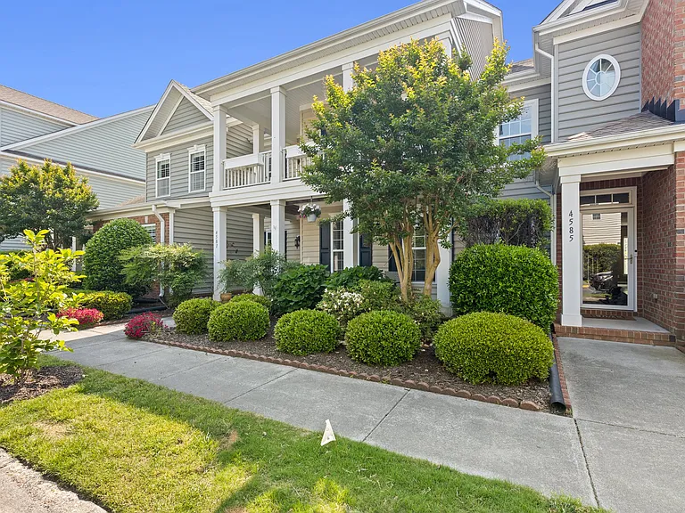 4581 Totteridge Ln — Photo 3