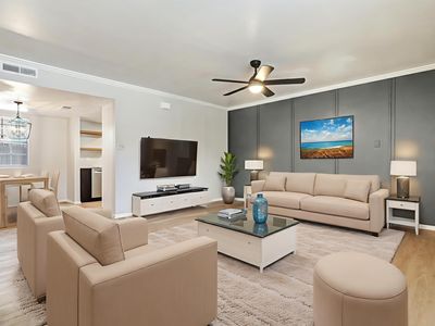 1105 Orchard Pl NW, Albuquerque, NM, 87102