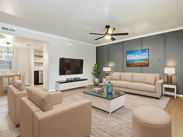 1105 Orchard Pl NW, Albuquerque, NM 87102