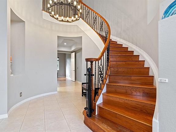 3rd image of 4592 Windward Cove Ln