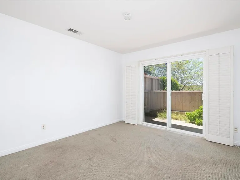 31916 Del Cielo Este — Photo 12