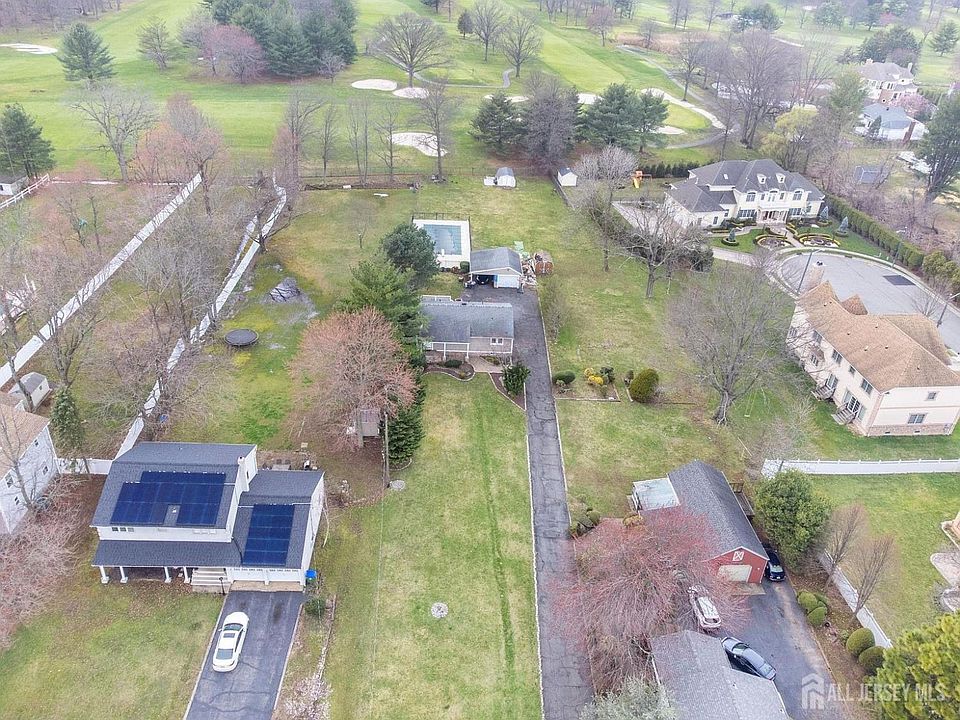 1st image of 513 Grove Ave