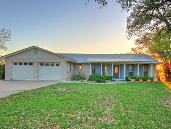 817 Country Creek Ln Fredericksburg Tx 78624 Zillow