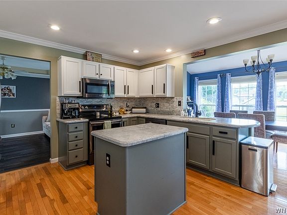 3rd image of 3748 Trails End Ln