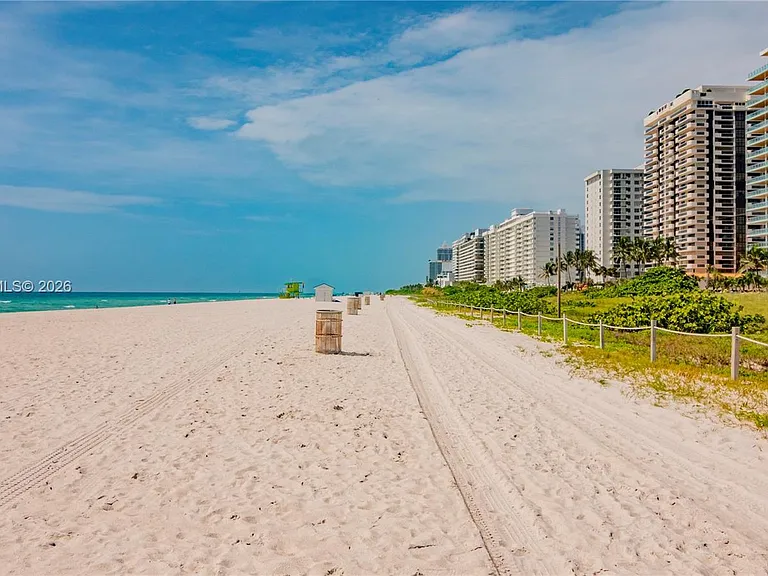 5750 Collins Ave #7A — Photo 28