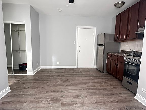 2nd image of 4736 N Maplewood Ave