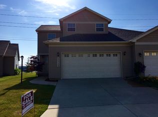 2212 Pebblebrooke Ln, Urbana, IL 61802