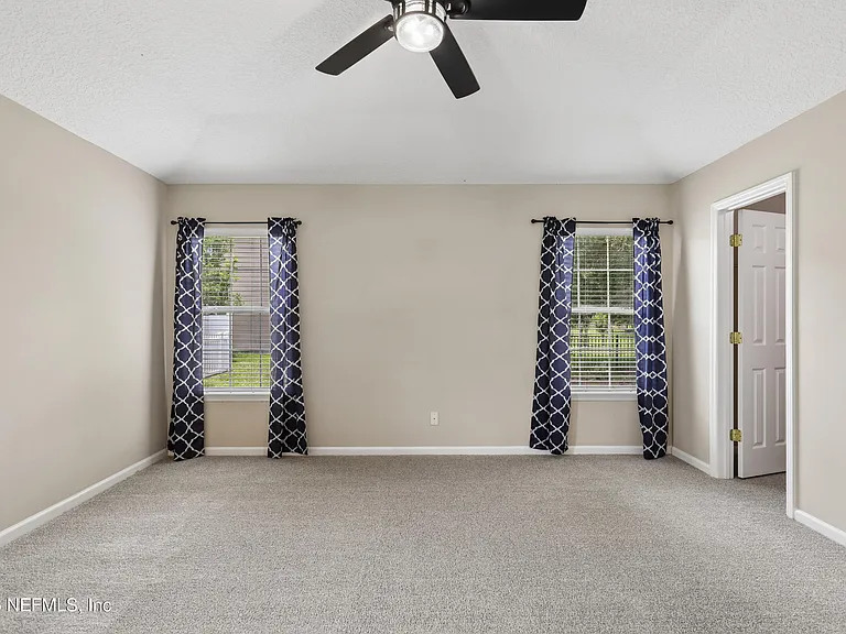11242 Panther Creek Pkwy — Photo 20