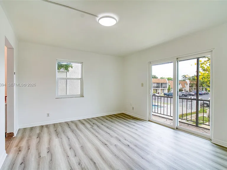 5259 SW 40th Ave #26 — Photo 12