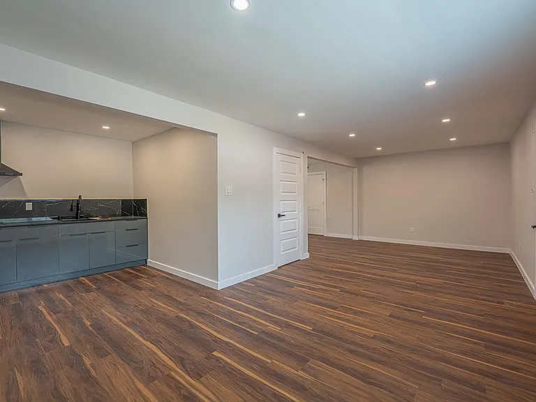 4202 Clay St #E — Photo 16