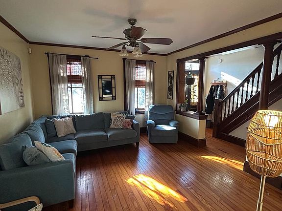 2nd image of 6555 Maple Ave