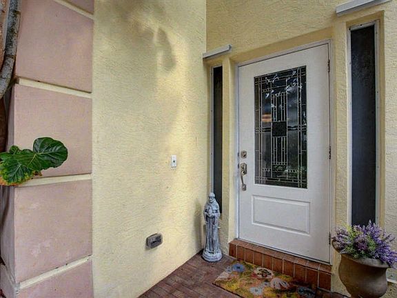 4th image of 3171 El Camino Real