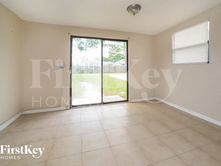 571 Degroodt Rd SW — Photo 7