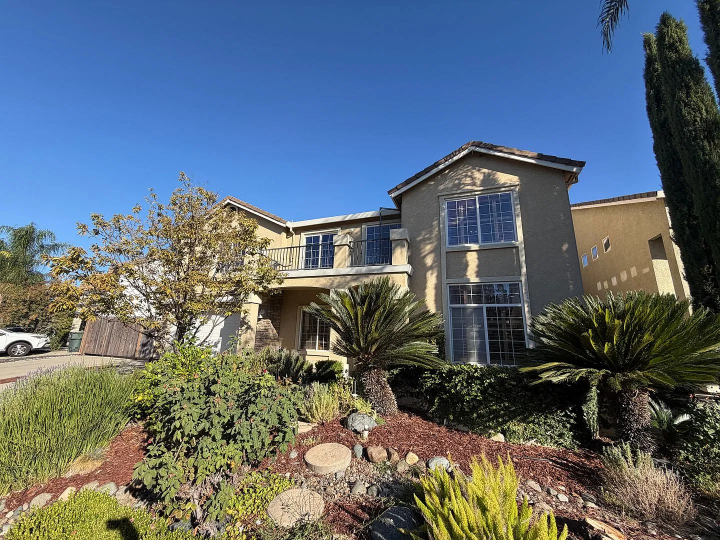 5 Bedroom | 4.5 Bathroom | Two-story Home in Natomas Area — Photo 1