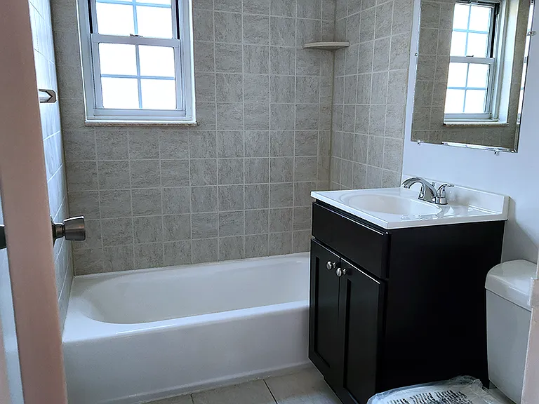 Briarwood Commons — Photo 9