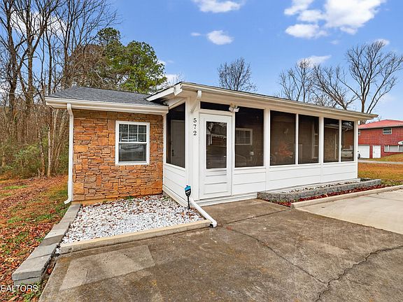 2nd image of 572 Harris Creek Trl SW