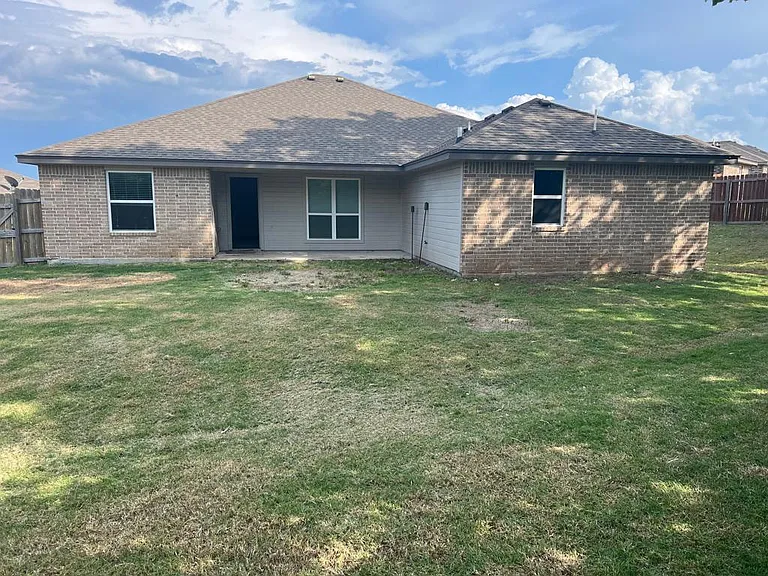 2428 Nolan Creek St — Photo 35
